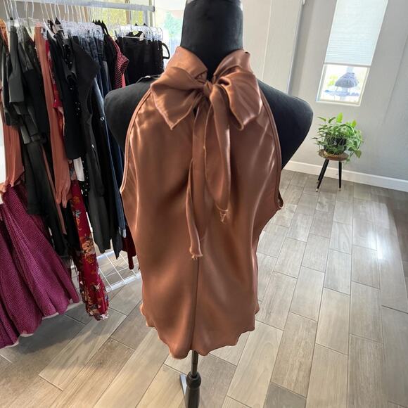 Express top sleeveless blouse summer wear work casual attire - Picture 2 of 5